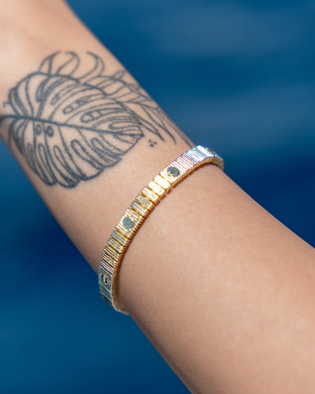 Como Signature Screw Bracelet