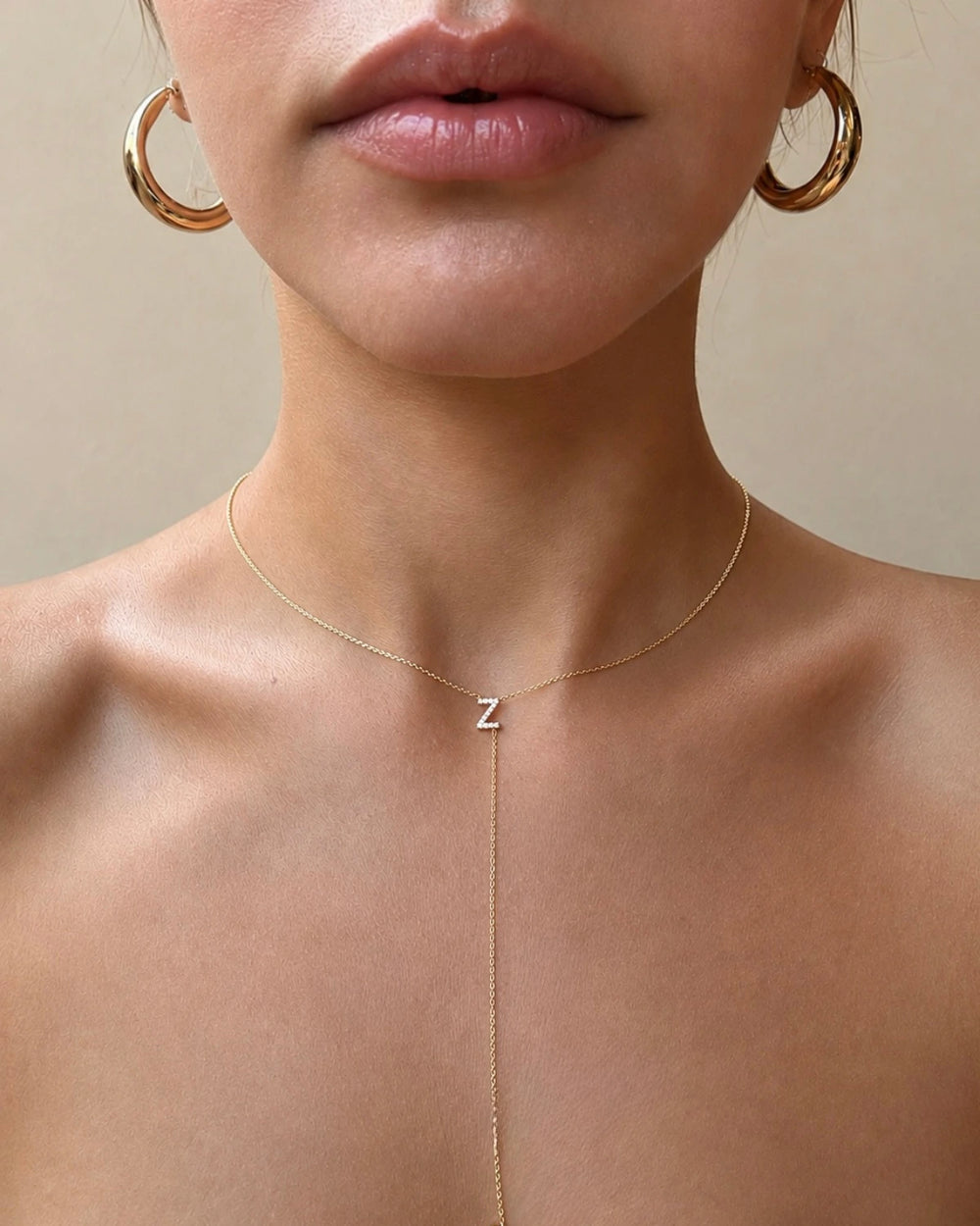 Como Minimal Initials Necklace
